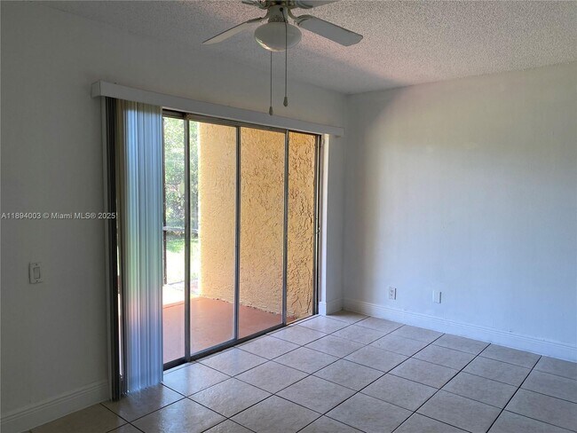 Building Photo - 4453 Treehouse Ln