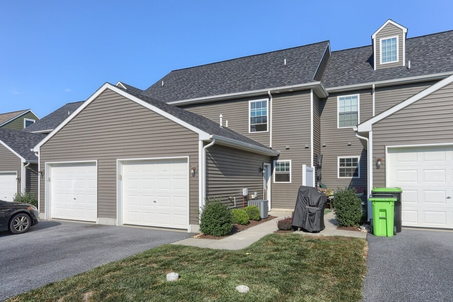 Building Photo - 531 Byler Cir