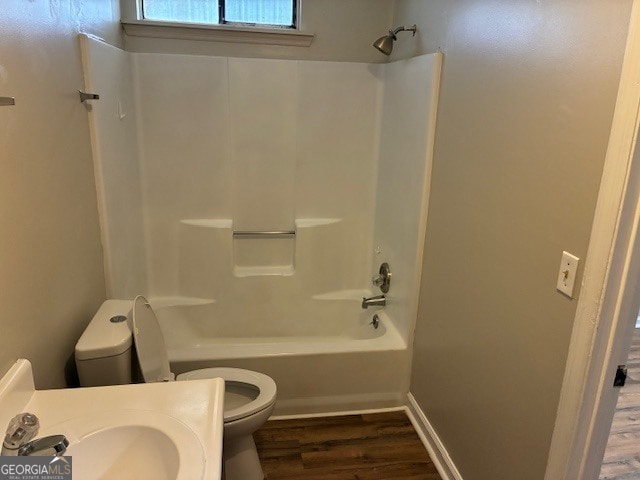 Building Photo - 421 W King Ave