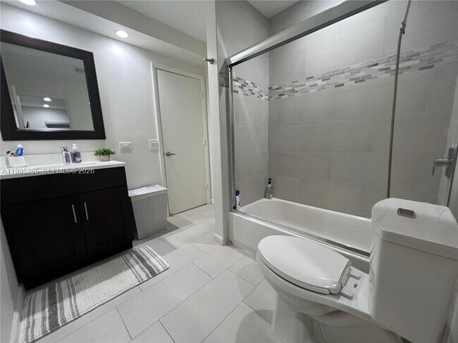 Building Photo - 307 Bonnie Brae Way