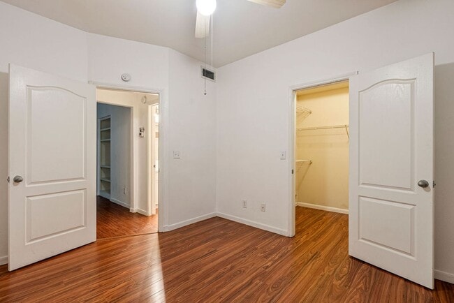 Building Photo - Amazing 1 bedroom, 1 bathroom Condo in Montevista!