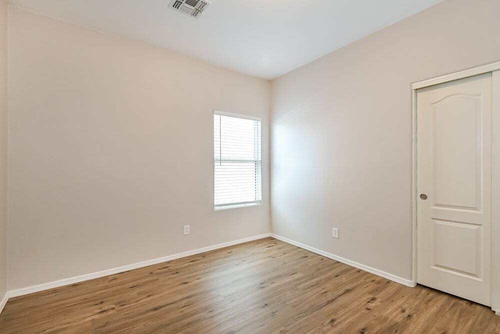 Building Photo - 6871 S Martlet Dr