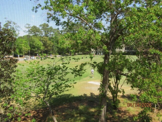 Building Photo - 1221 Lake Dr