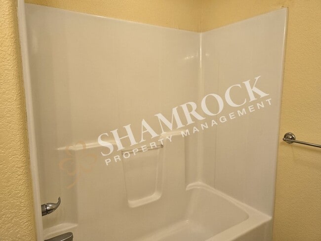 Building Photo - 826 Chambers Creek Cir