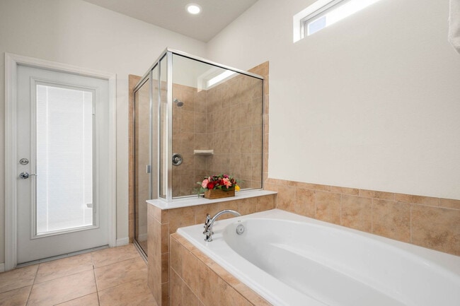 Building Photo - 1626 Lima Ave