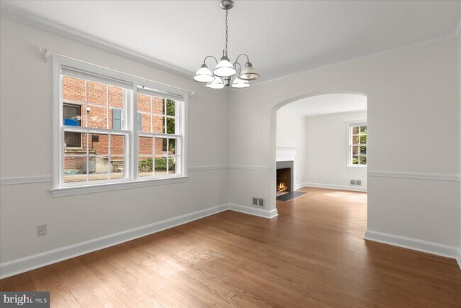 Building Photo - 2925 Kanawha St NW