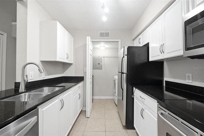 Building Photo - 3274 Haviland Ct