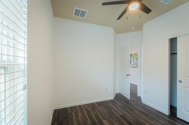 Building Photo - 15108 Diamondleaf Cove