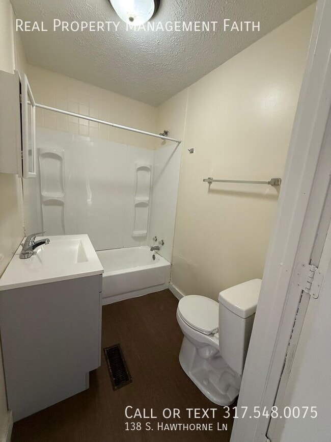 Building Photo - 138 S Hawthorne Ln