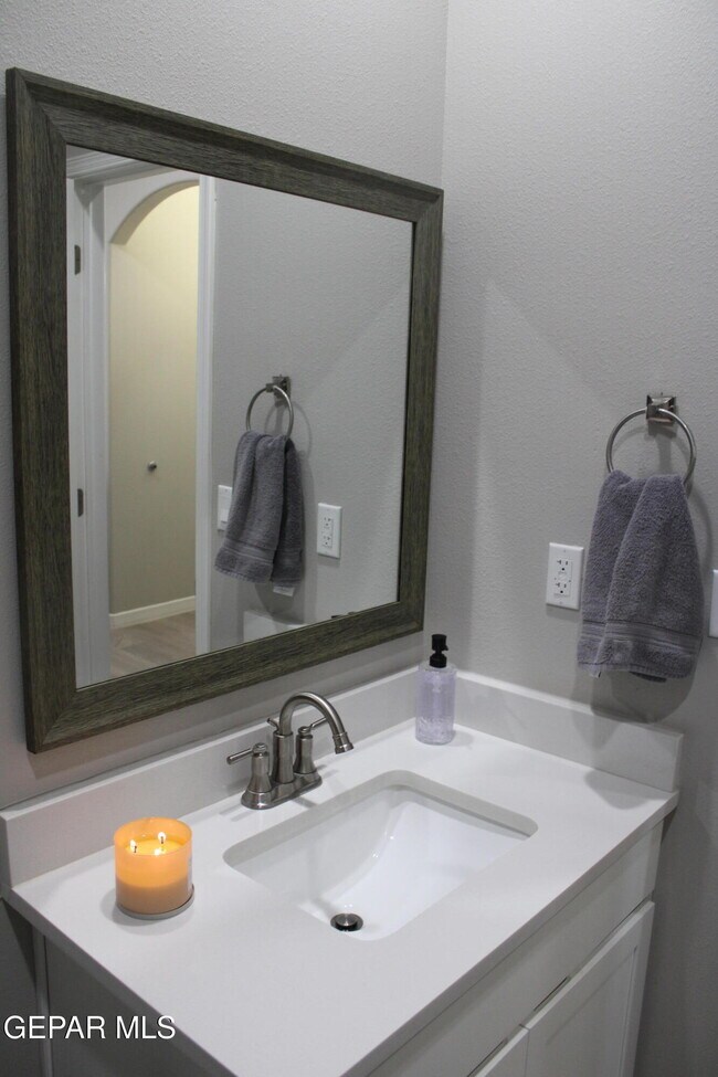 Building Photo - 754 Flexford St