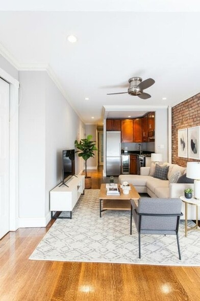 Building Photo - 1373 1st Ave