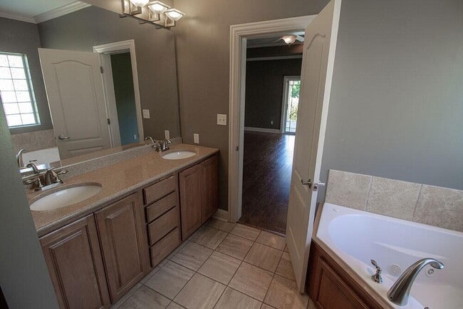 Building Photo - 5702 Thornbrook Pkwy