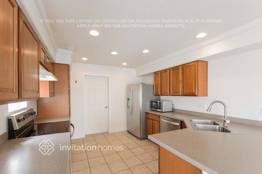 Building Photo - 4820 Flanders Way