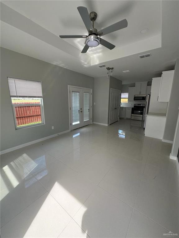 Building Photo - 2511 N Vineyard Ave