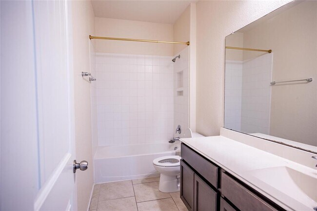 Building Photo - 23719 San Barria Dr