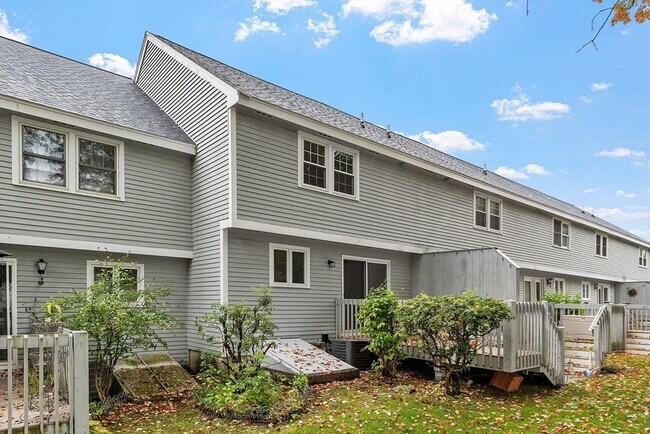 Building Photo - 148 Flower Ln