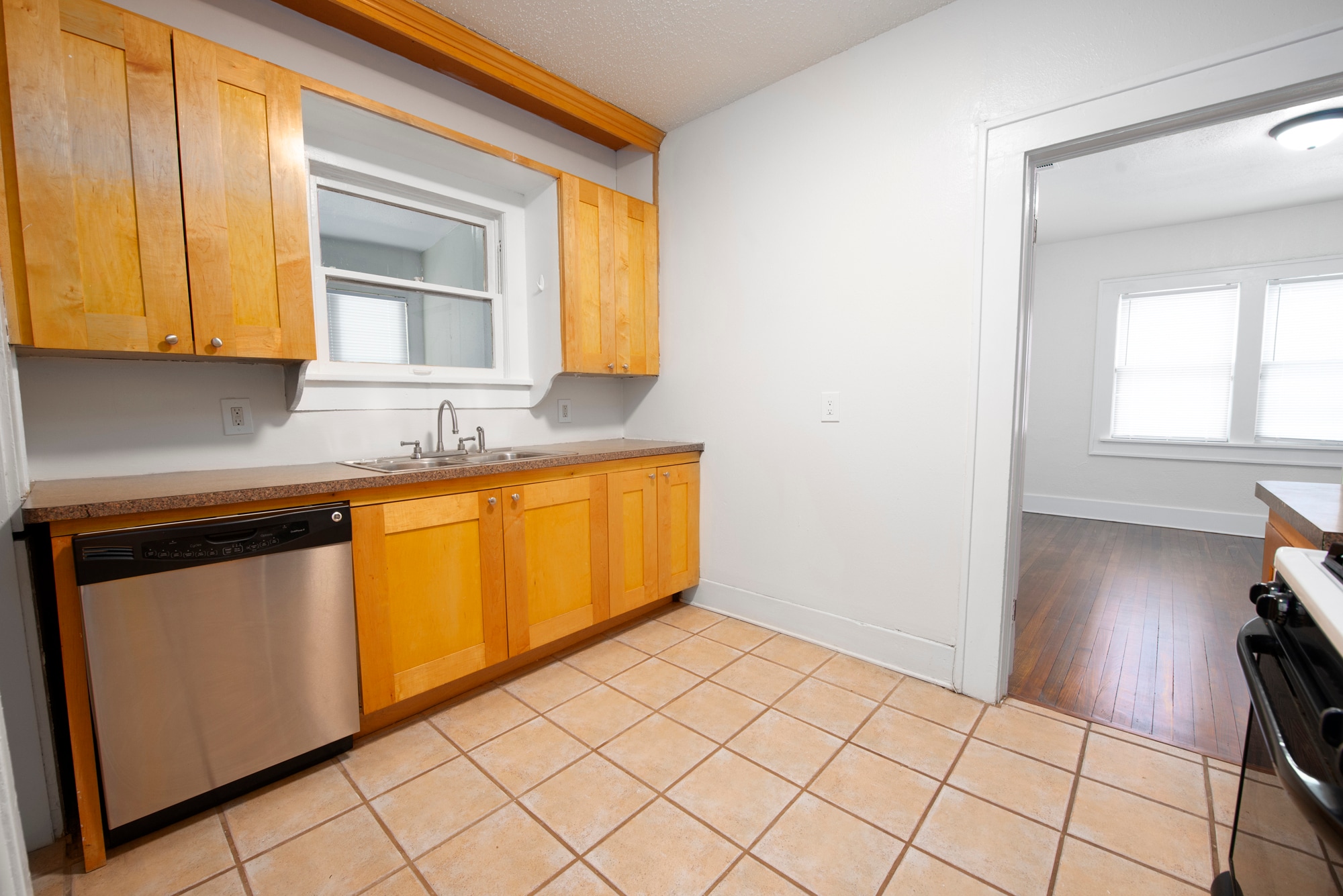 Building Photo - 323 NW 26th St