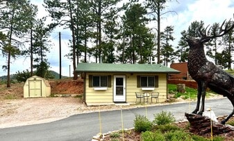 Building Photo - 1301 E US Highway 24