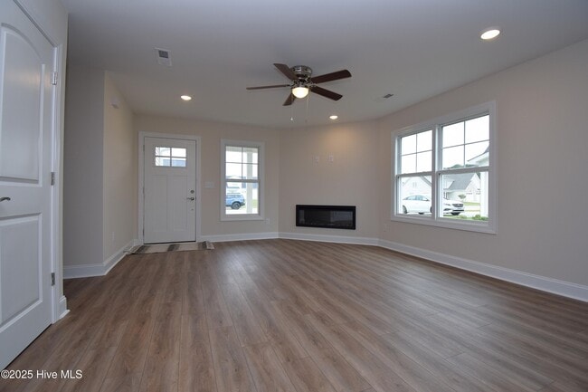 Building Photo - 640 Abigail Taylor Dr