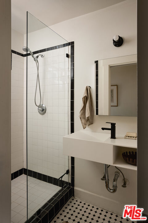 Building Photo - 2606 W Ave 30