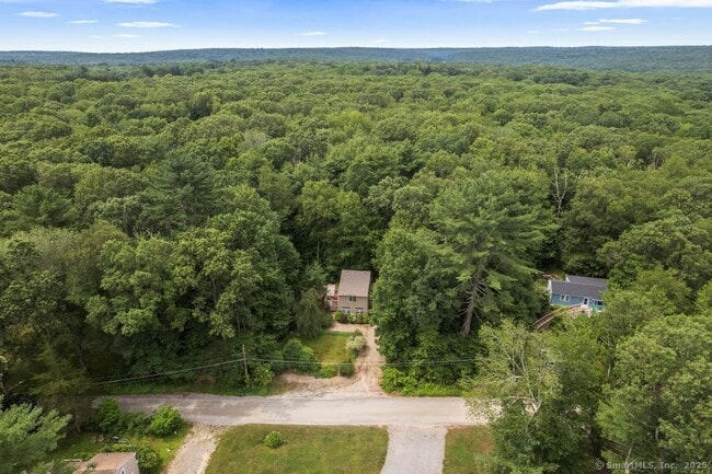 Building Photo - 145 Lakeside Dr
