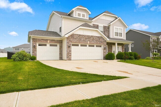 Building Photo - 12502 Speranza Dr