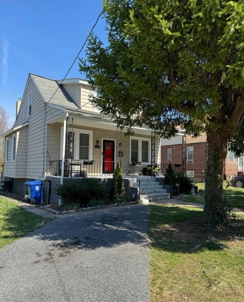 Building Photo - 3110 Louise Ave