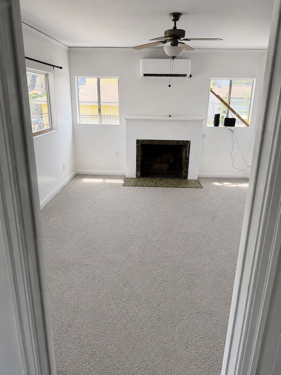 Building Photo - 314 N Ave 54