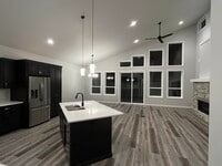 Building Photo - 1520 W Moselle Dr