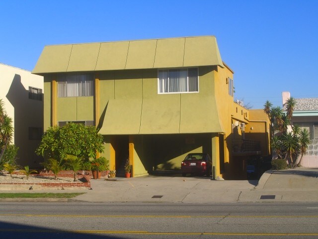 Prime location in Miracle Mile!! - 5773 W Olympic Blvd