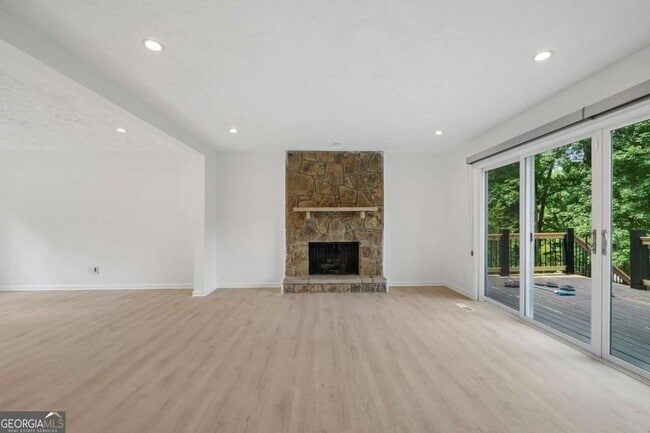 Building Photo - 5132 Willow Point Pkwy