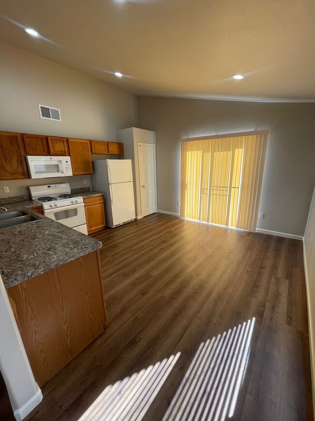 Building Photo - Gorgeous 3 Bedroom / 2 Bathroom Home in Las Colinas