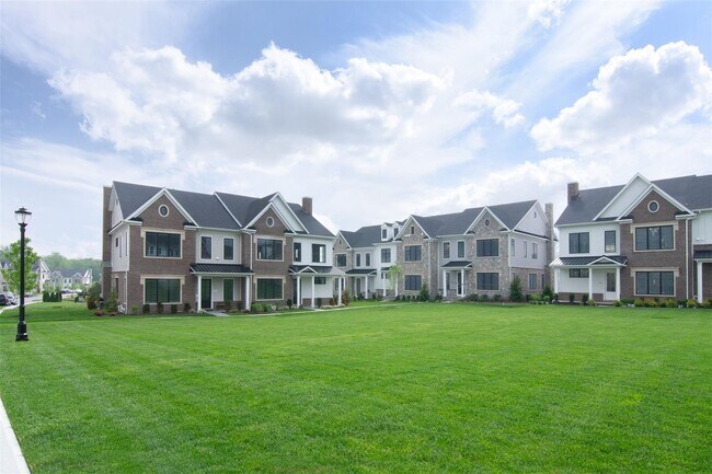 Building Photo - 2 Dewitt Dr