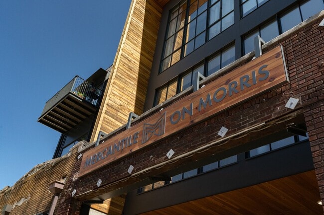 Building Photo - 2212 1st Ave N