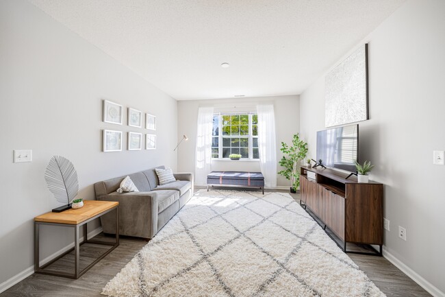 Building Photo - Cascade Shores Townhomes + Flats