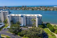 Building Photo - 7984 Sailboat Key Blvd S