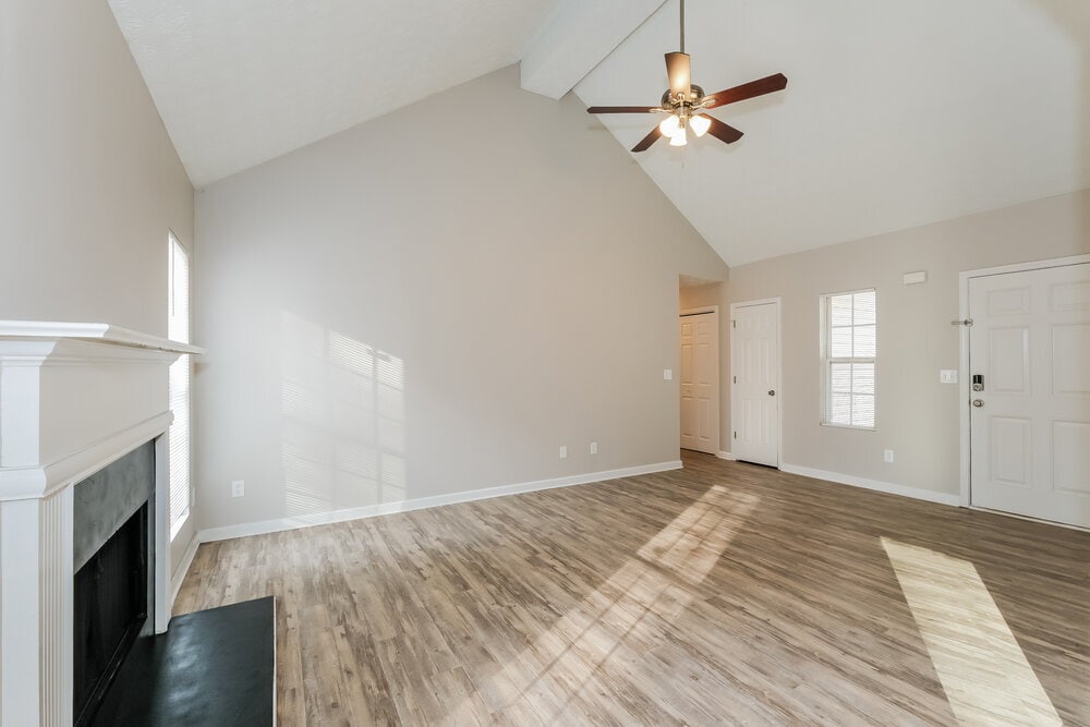 Building Photo - 458 Old Tree Dr