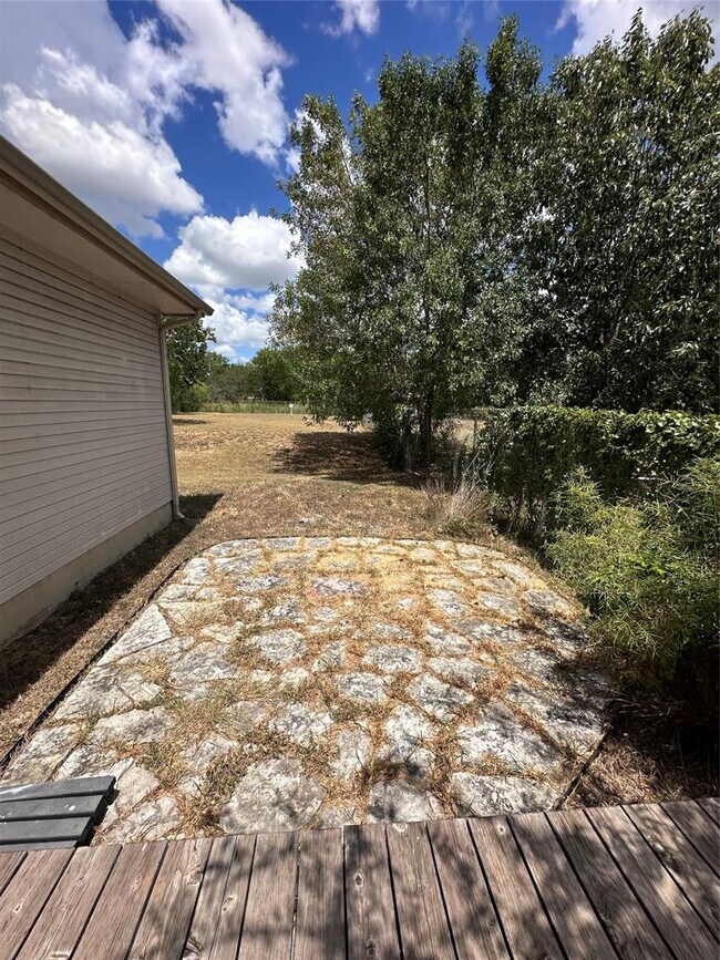 Building Photo - 4500 Silverstone Dr