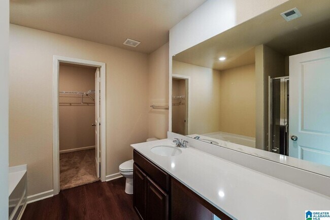 Building Photo - 430 Clover Cir
