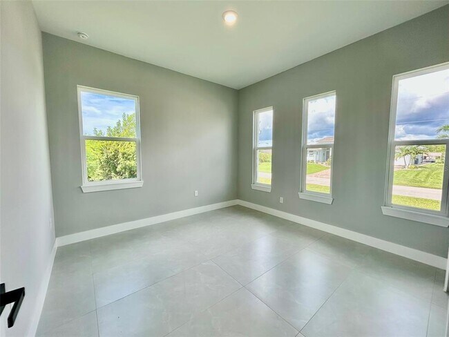 Building Photo - 8147 Tracy Cir