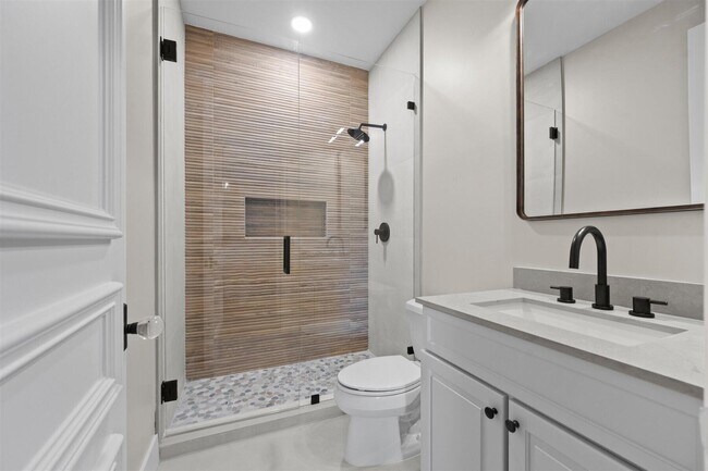 Building Photo - 2911 Bent Cypress Rd