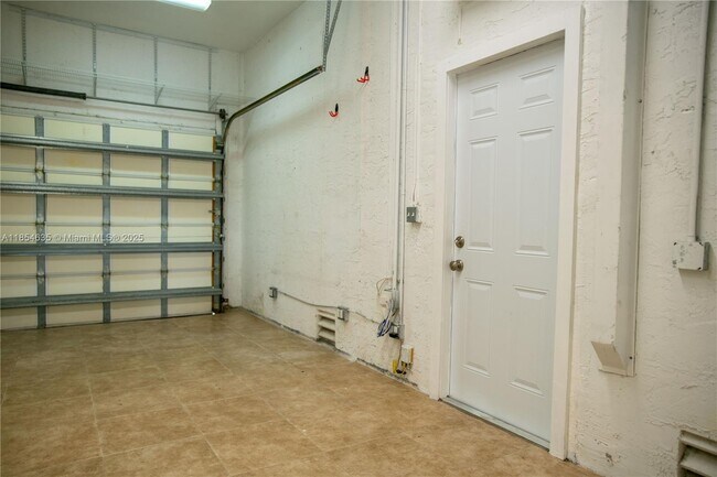 Building Photo - 5241 SW 155th Ave