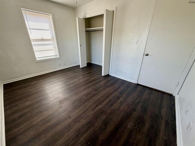 Building Photo - 3017 McGaha Ave
