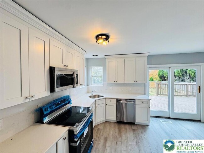 Building Photo - 2274 Briarwood Dr