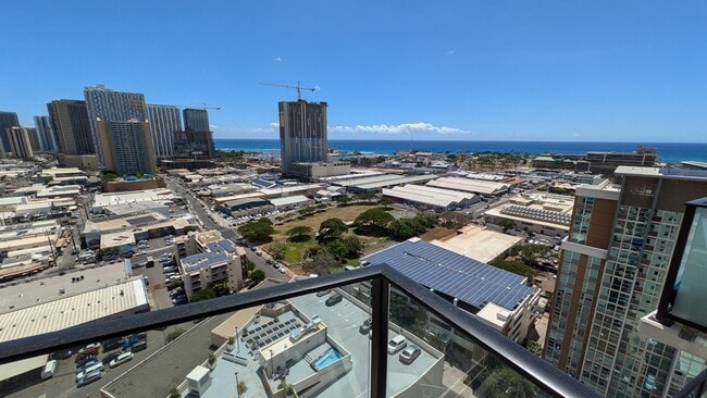 Building Photo - 615 Keawe St
