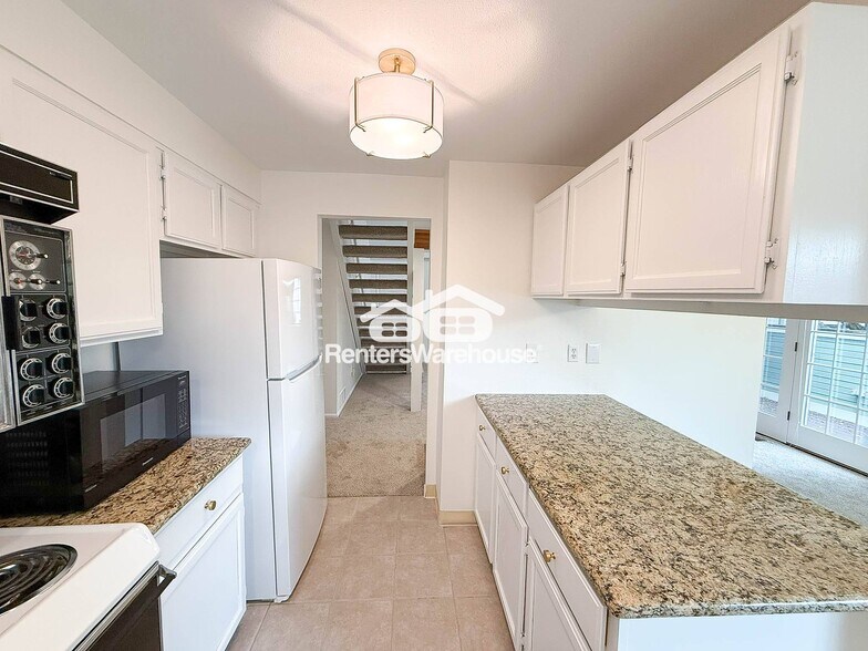 Building Photo - 4877 Darwin Ct