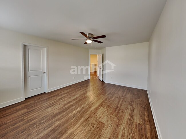 Building Photo - 600 Drema Ct