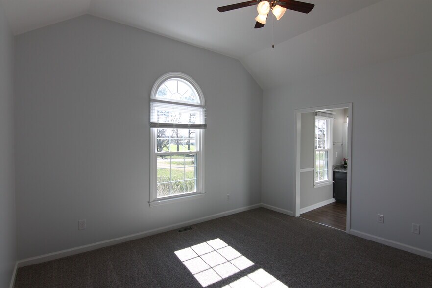 Building Photo - 8608 Manns Loop Rd