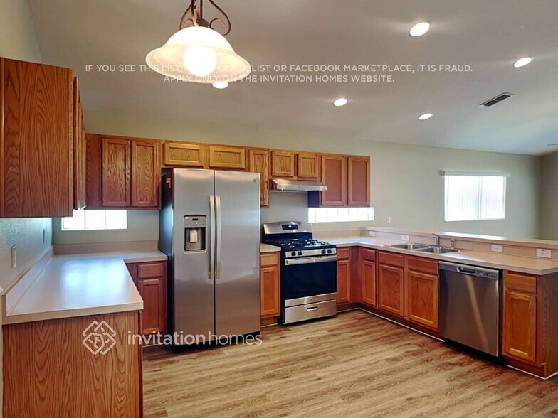 Building Photo - 4124 Sophia Blvd