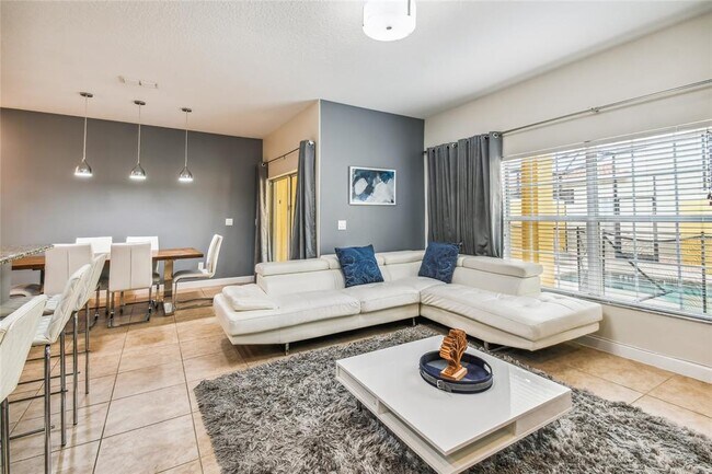 Building Photo - 8841 Candy Palm Rd